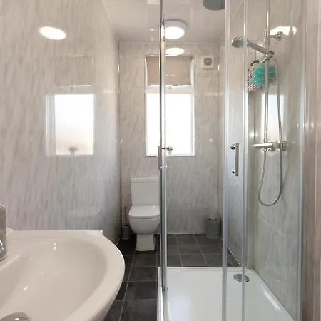 בית נופש Fishermans - Sleeps 7 *